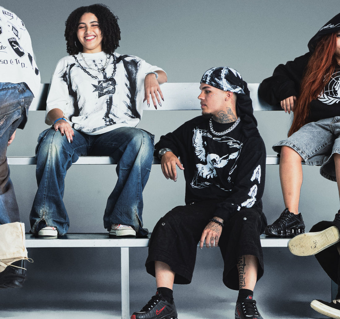 Camiseta Off White RAIO X - BRANDÃO Merch Oficial